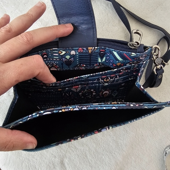 Sakroots Peacock Blue Floral Canvas Coated Smartphone Wallet Crossbody Bag - Picture 12 of 15